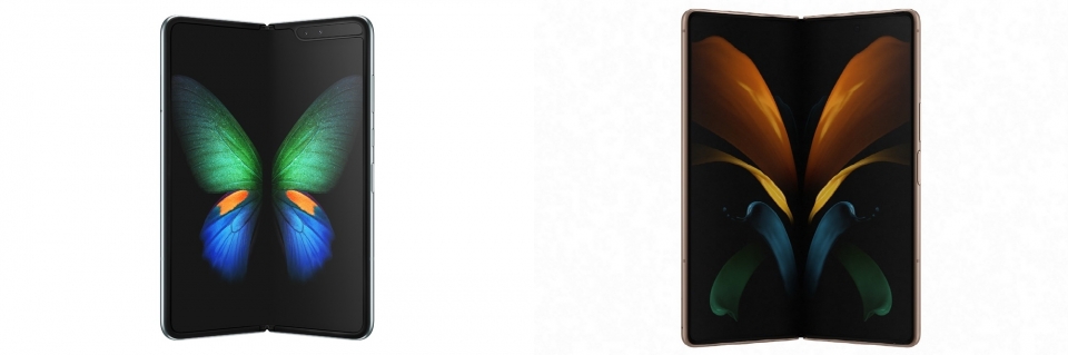 삼성 갤럭시 폴드 5G(왼쪽)와 갤럭시 Z 폴드2 5G.