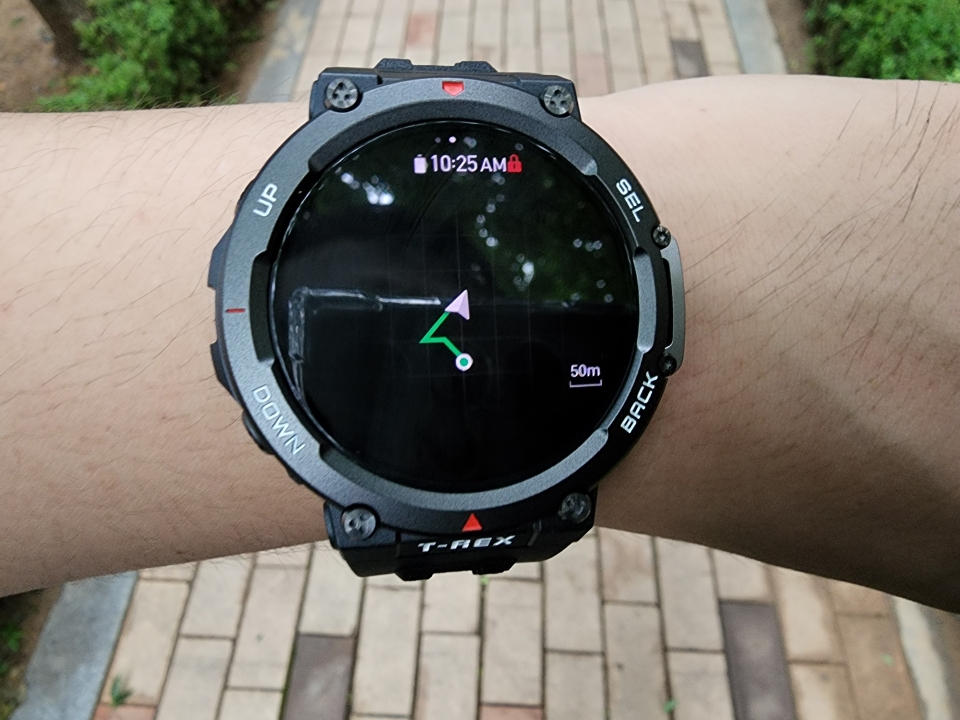 듀얼 밴드 수신을 통해 GPS로 현재 위치를 정확히 파악할 수 있다.